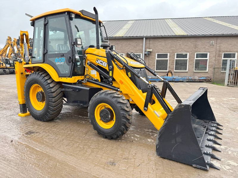 JCB 3DX / 3CX Plus 4WD - New / Unused / Hammer Lines - Backhoe loader: picture 4 JCB 3DX / 3CX Plus 4WD - New / Unused / Hammer Lines - Backhoe loader: picture 4