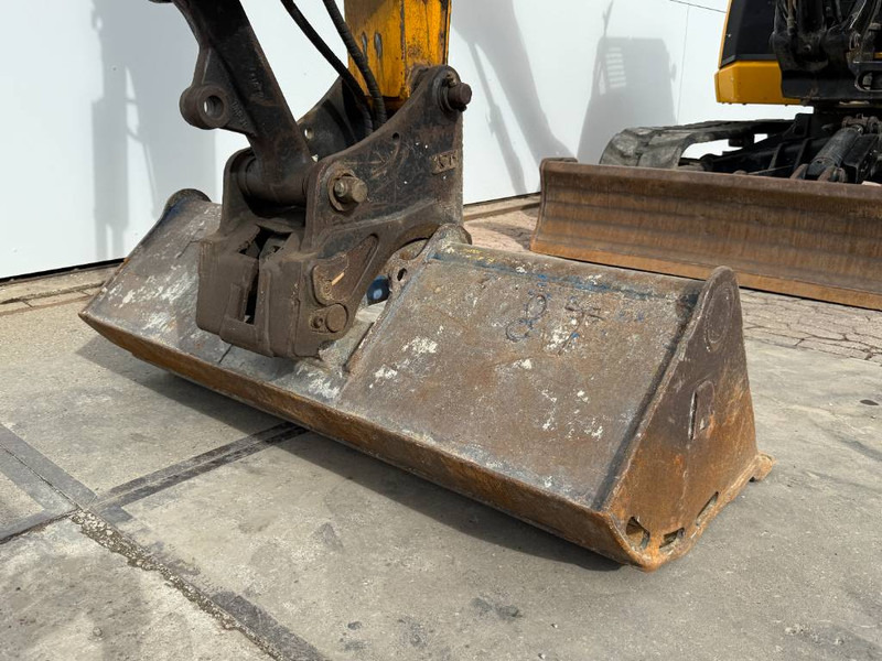 Mini excavator JCB 86C-1 - Hammer Lines / Quick Coupler: picture 17