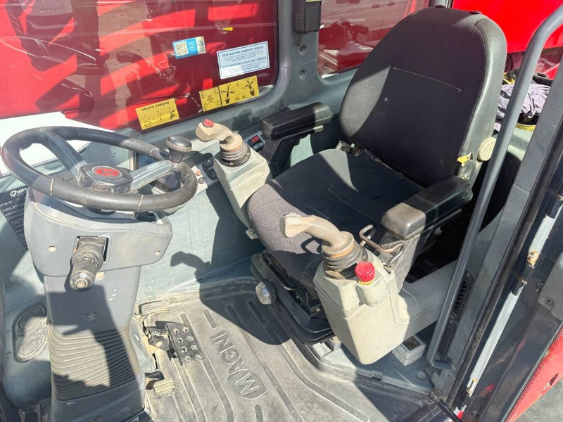 Telescopic handler MAGNI RTH5.30 - Remote Control / 4x4x4 / Airco: picture 8 Telescopic handler MAGNI RTH5.30 - Remote Control / 4x4x4 / Airco: picture 8
