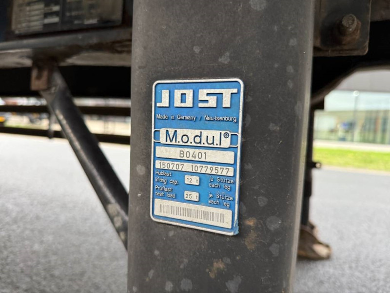 Closed box semi-trailer Samro SR233DVP - Dutch Trailer / Forced Steering: picture 13 Closed box semi-trailer Samro SR233DVP - Dutch Trailer / Forced Steering: picture 13