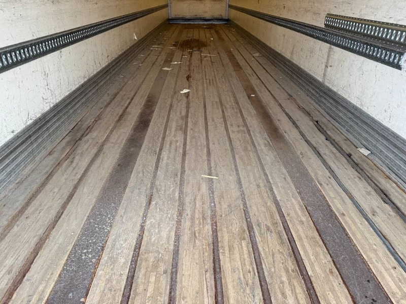 Closed box semi-trailer Samro SR233DVP - Dutch Trailer / Forced Steering: picture 17 Closed box semi-trailer Samro SR233DVP - Dutch Trailer / Forced Steering: picture 17