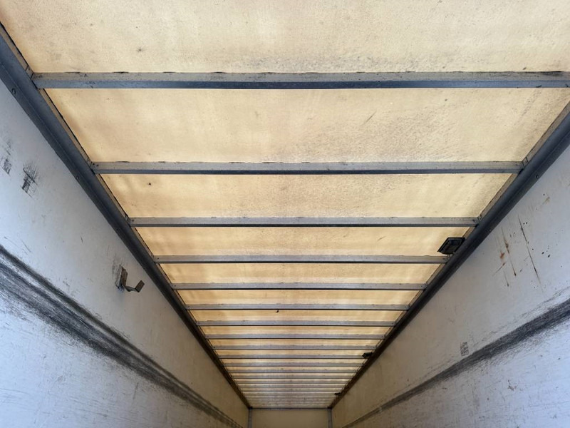 Closed box semi-trailer Samro SR233DVP - Dutch Trailer / Forced Steering: picture 18 Closed box semi-trailer Samro SR233DVP - Dutch Trailer / Forced Steering: picture 18