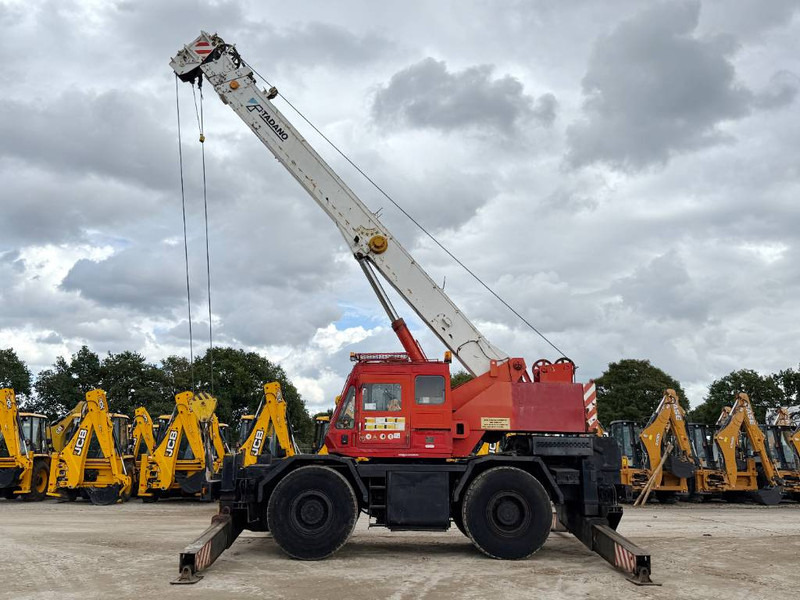 Tadano TR300E-1 - 4 Wheel Steering / 28.1m Boom + 12m Jib - Rough terrain crane: picture 1 Tadano TR300E-1 - 4 Wheel Steering / 28.1m Boom + 12m Jib - Rough terrain crane: picture 1