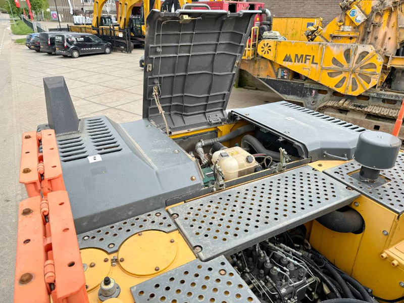 Crawler excavator Volvo EC250EL - Hamer Lines / Quick Coupler: picture 15