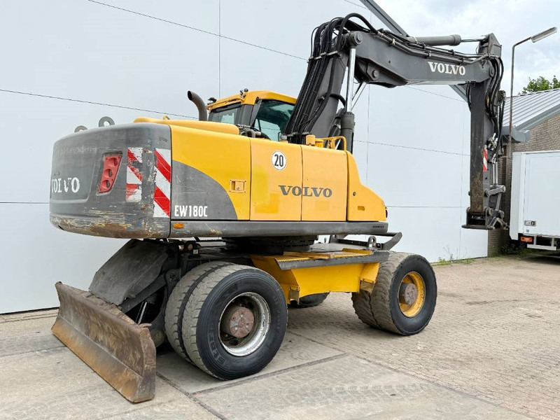 Volvo EW180C - Dutch Machine / Triple Boom - Wheel excavator: picture 5 Volvo EW180C - Dutch Machine / Triple Boom - Wheel excavator: picture 5