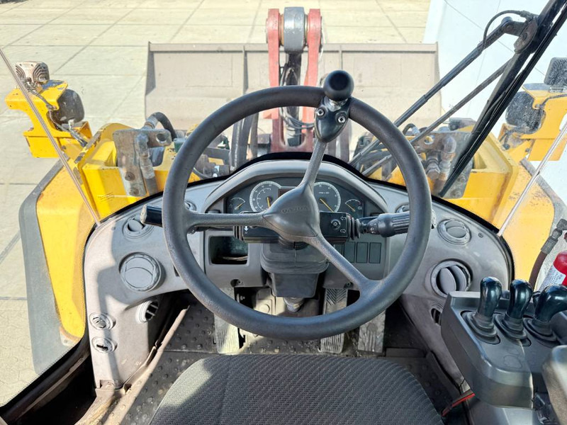 Wheel loader Volvo L180H - 3rd Function / Weight System / Camera: picture 9