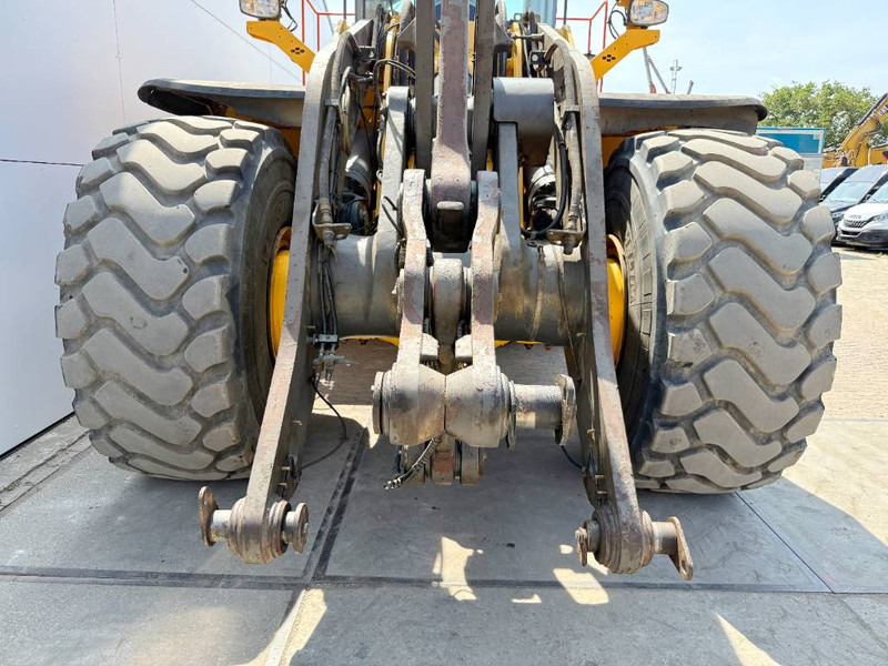 Wheel loader Volvo L220H - Bucket Included / 3rd Function: picture 17