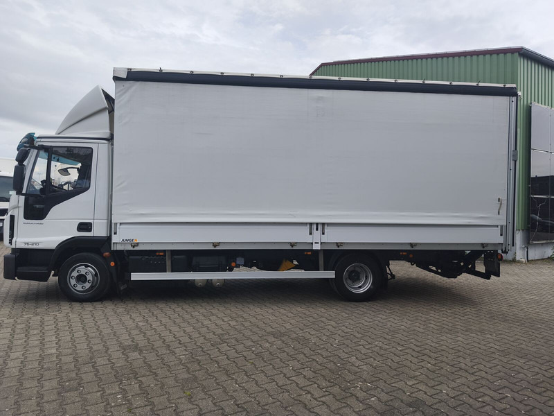 Iveco Eurocargo 75-210 - Curtainsider truck: picture 5 Iveco Eurocargo 75-210 - Curtainsider truck: picture 5