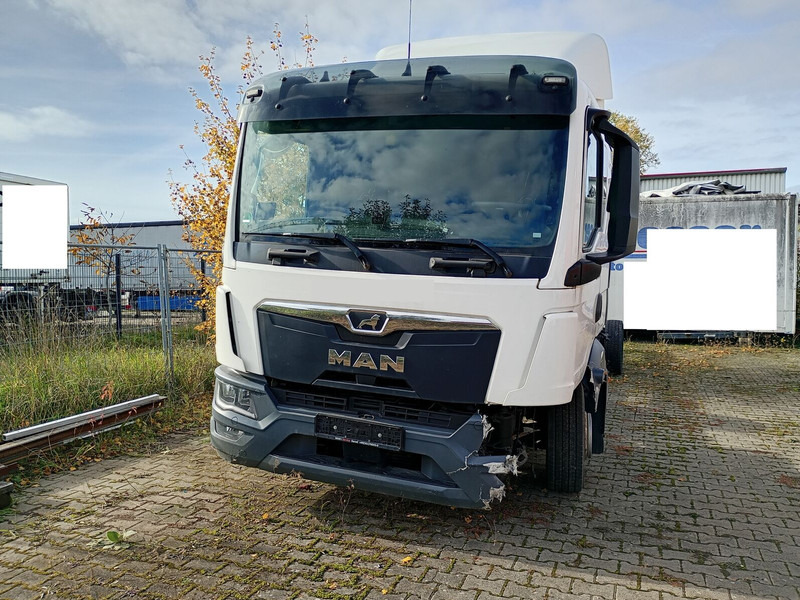 MAN TGL 12.250 - Cab chassis truck: picture 3 MAN TGL 12.250 - Cab chassis truck: picture 3