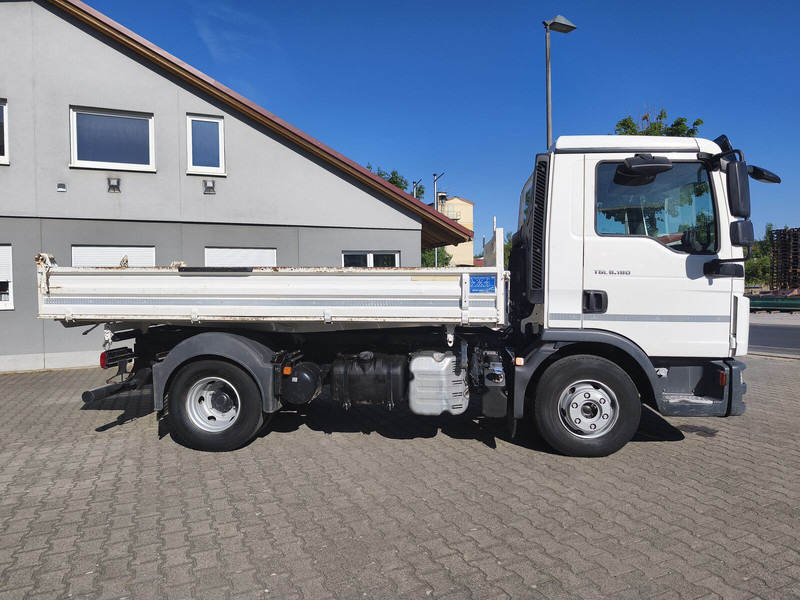 MAN TGL 8.180 Meiller Dreiseitenkipper 3-Sitzer 4x2 Euro 6 AHK (7) - Tipper: picture 5 MAN TGL 8.180 Meiller Dreiseitenkipper 3-Sitzer 4x2 Euro 6 AHK (7) - Tipper: picture 5