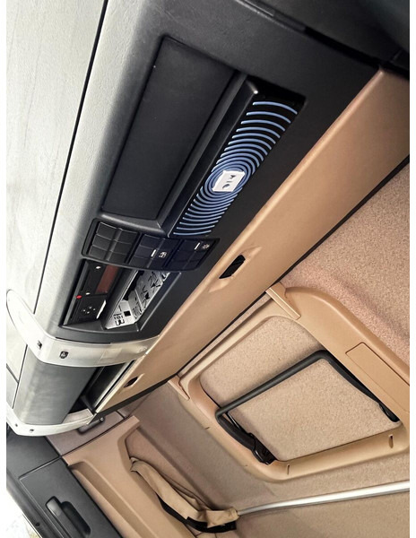 Curtainsider truck MAN TGL 8.220 Jumbo Gardine: picture 17