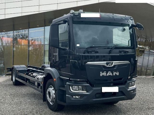 MAN TGM 18.320 - Cab chassis truck: picture 2 MAN TGM 18.320 - Cab chassis truck: picture 2