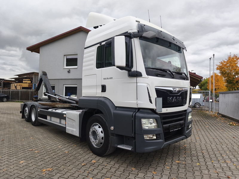 MAN TGS 26.460 Abrollkipper Euro 6 6x2 AHK Lift+Lenk (30) - Hook lift truck: picture 4 MAN TGS 26.460 Abrollkipper Euro 6 6x2 AHK Lift+Lenk (30) - Hook lift truck: picture 4