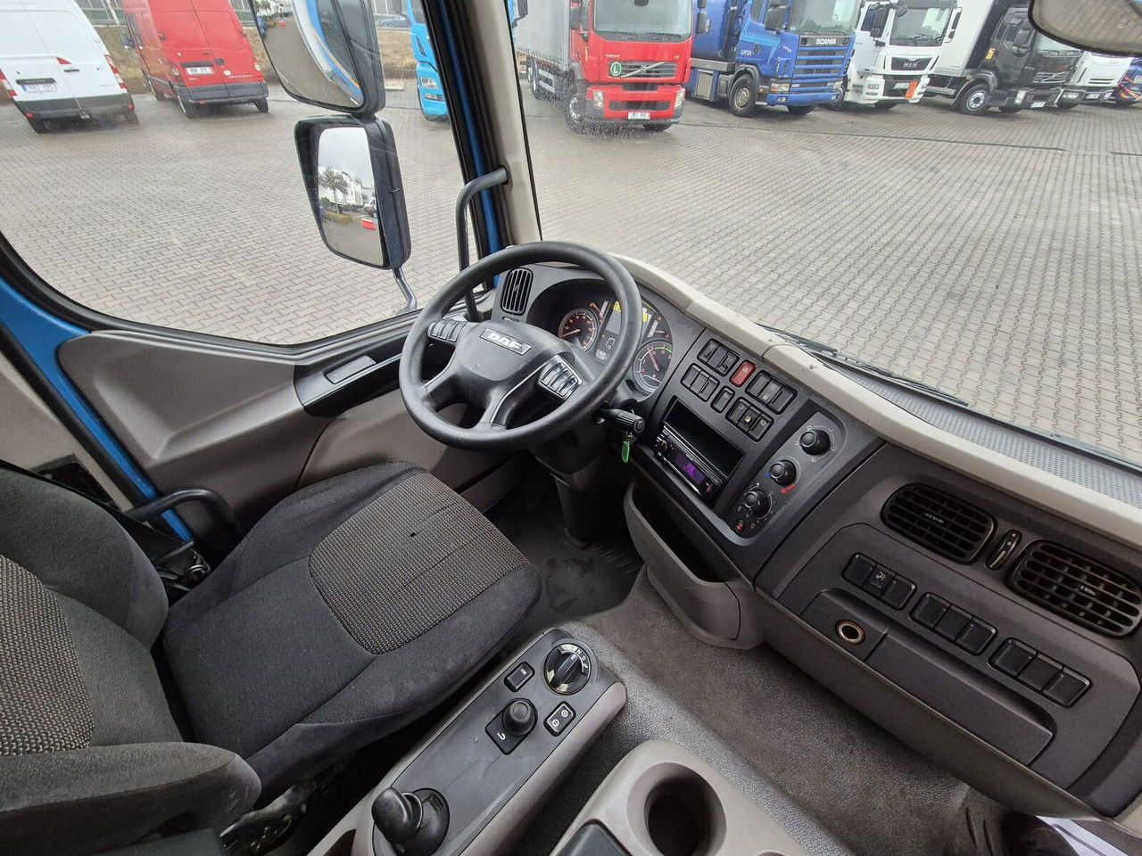 Box truck DAF LF 220 DAF LF 220: picture 27