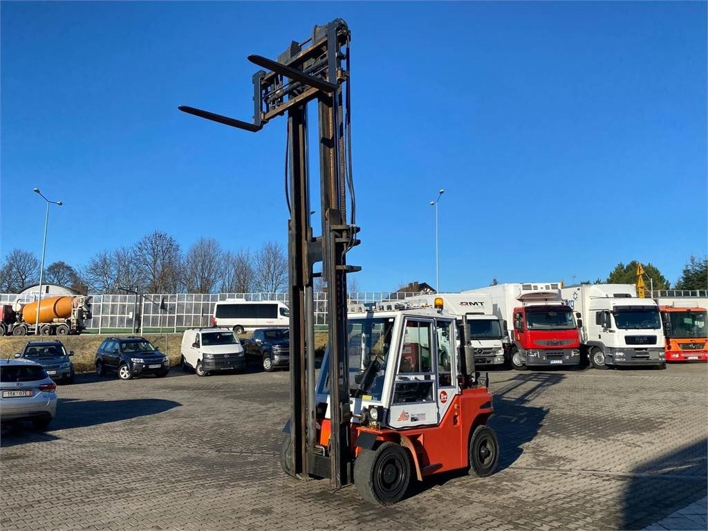 Dantruck 6009 - 6T - 1 OWNER - FRESH - DUPLEX - Diesel forklift: picture 2 Dantruck 6009 - 6T - 1 OWNER - FRESH - DUPLEX - Diesel forklift: picture 2