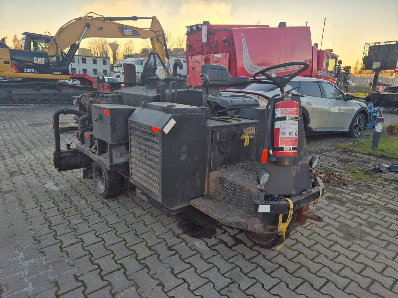 Diversen HM10HD / 1999 / 1 Owner Savalco HM10HD / 1999 / 1 Owner - Asphalt distributor: picture 4 Diversen HM10HD / 1999 / 1 Owner Savalco HM10HD / 1999 / 1 Owner - Asphalt distributor: picture 4