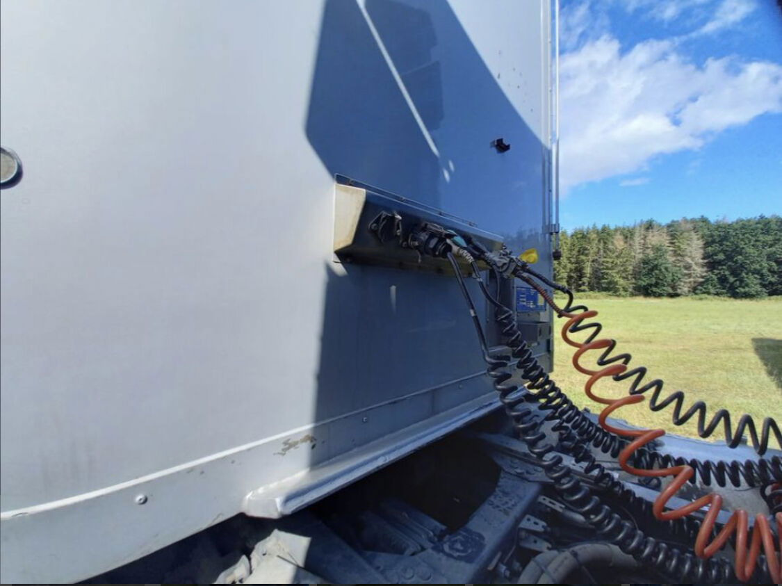 Livestock semi-trailer Gray and Adams Gadd3 / Works Great / Hydraulic / 2 Levels: picture 24