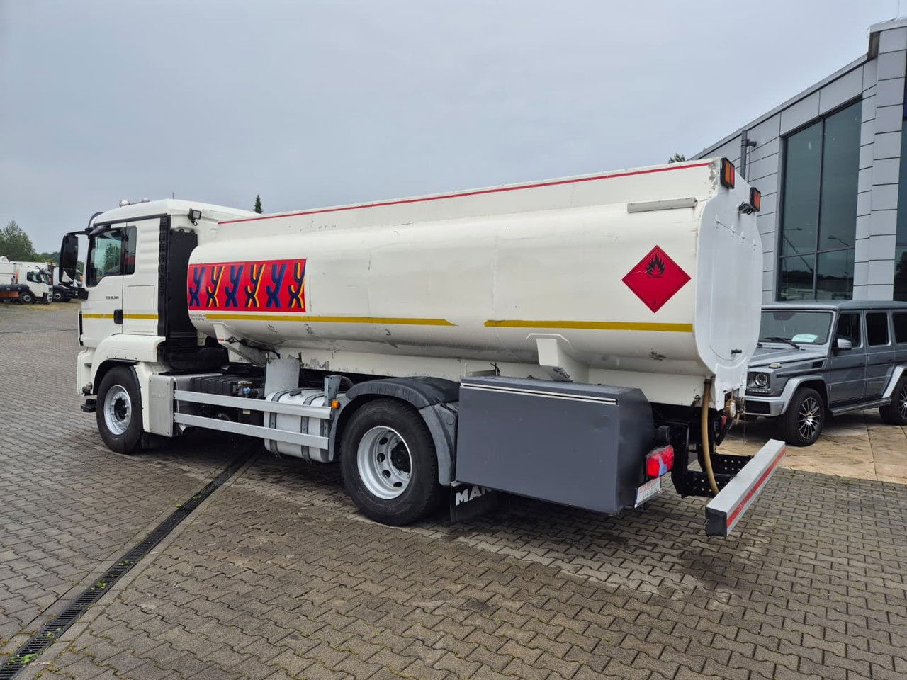 MAN TGS 18.360 OIL Transport / Good Condition on lease MAN TGS 18.360 OIL Transport / Good Condition: picture 13