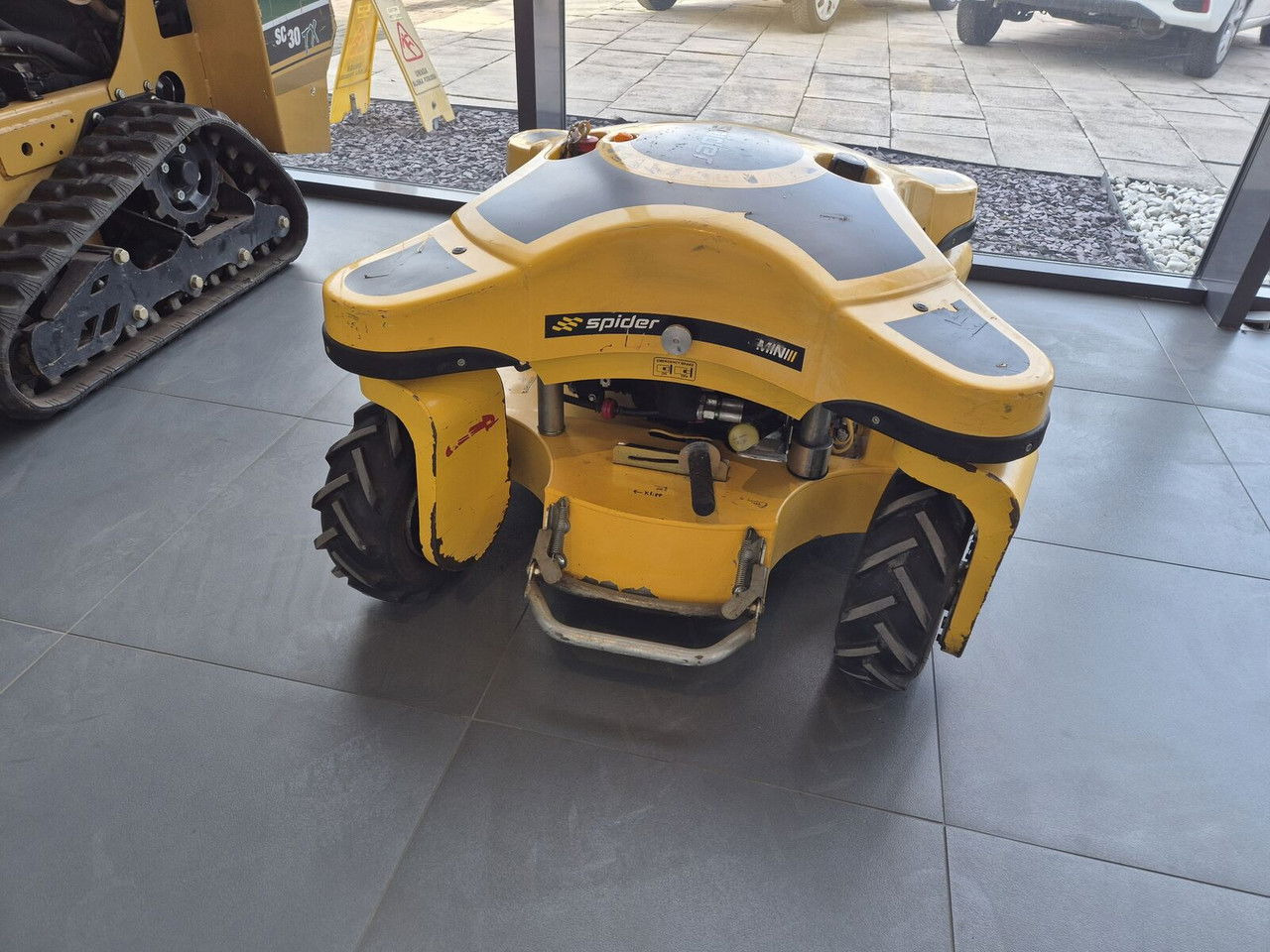 MINI Mini Spider II / 4X4 / NEW Service / Works Great - Garden mower: picture 3 MINI Mini Spider II / 4X4 / NEW Service / Works Great - Garden mower: picture 3