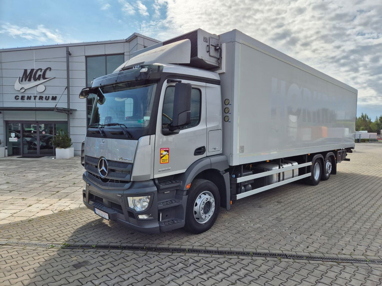 Mercedes-Benz Antos 2532 L - Refrigerator truck: picture 2 Mercedes-Benz Antos 2532 L - Refrigerator truck: picture 2