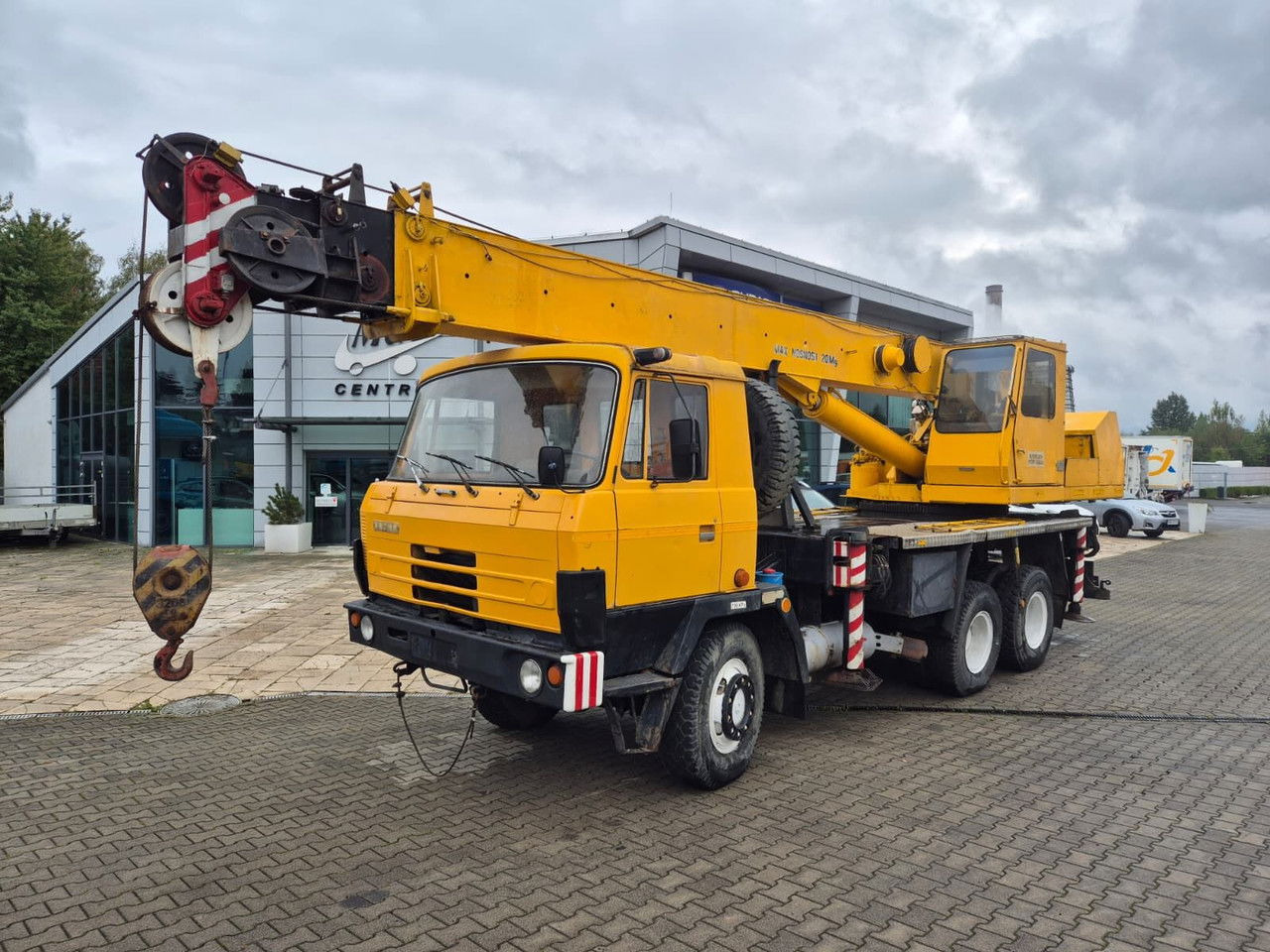 Tatra T 815 - Mobile crane: picture 1 Tatra T 815 - Mobile crane: picture 1