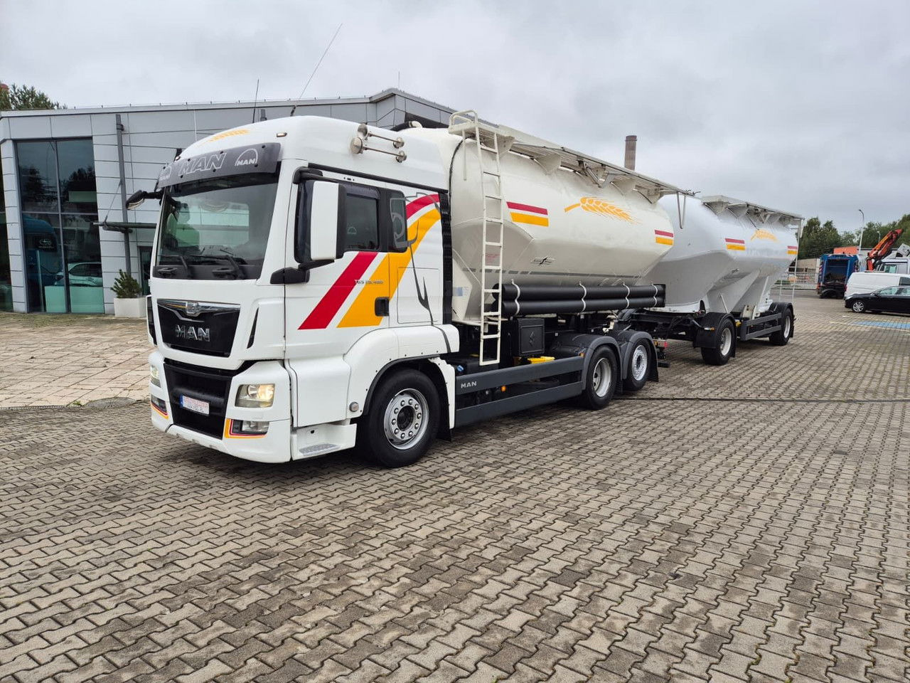 MAN TGS 26.480 Spritzer / 1 Owner /for transporting bulk materials - Truck: picture 2 MAN TGS 26.480 Spritzer / 1 Owner /for transporting bulk materials - Truck: picture 2