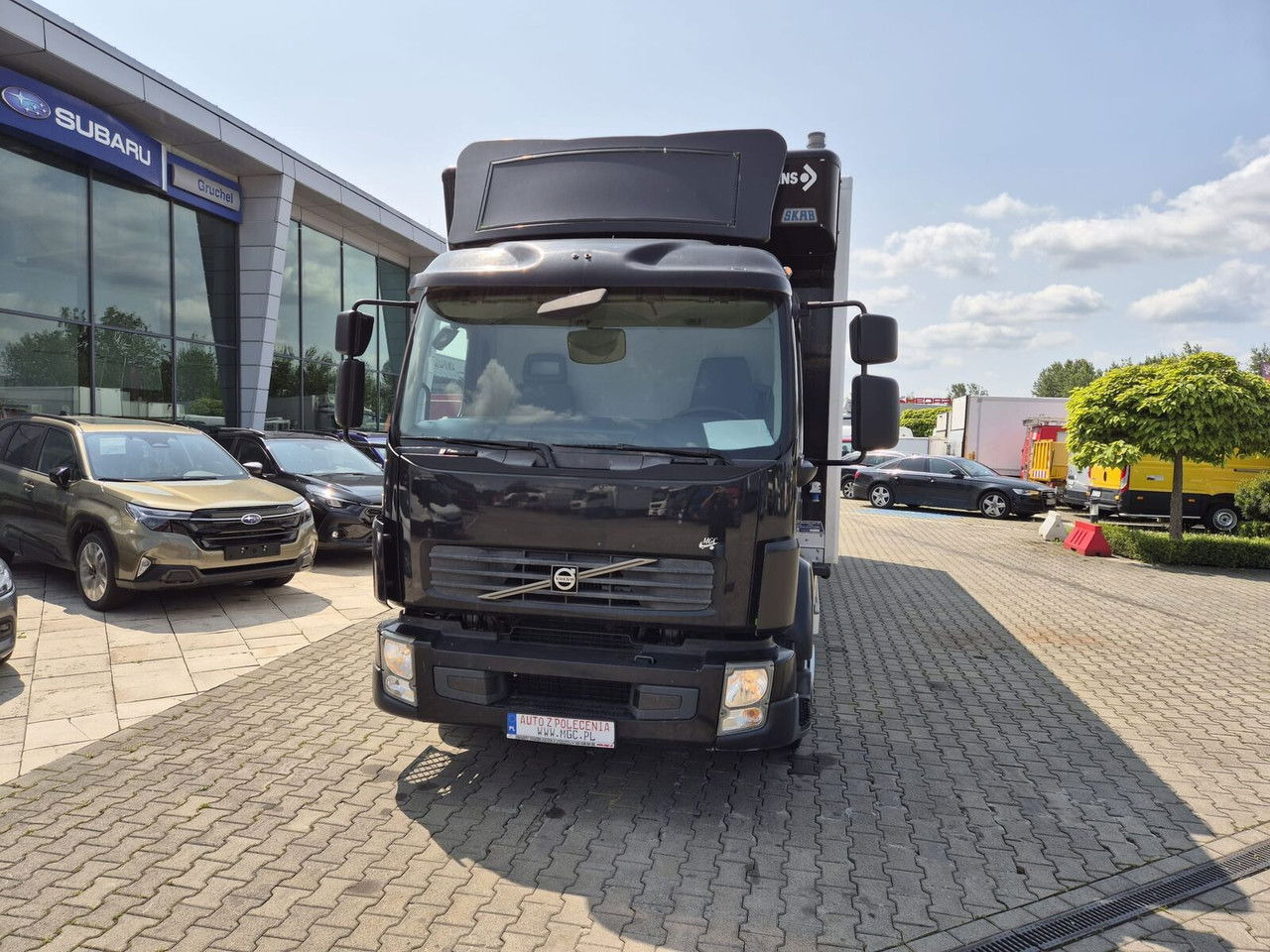 Volvo FL 240 1 Owner / Container - Box truck: picture 4 Volvo FL 240 1 Owner / Container - Box truck: picture 4