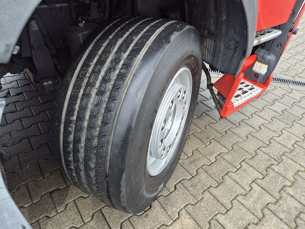 Dropside/ Flatbed truck, Crane truck Volvo FM 330 Webasto / HDS Hiab / 1 Owner Volvo FM 330 Webasto / HDS Hiab / 1 Owner: picture 21 Dropside/ Flatbed truck, Crane truck Volvo FM 330 Webasto / HDS Hiab / 1 Owner Volvo FM 330 Webasto / HDS Hiab / 1 Owner: picture 21