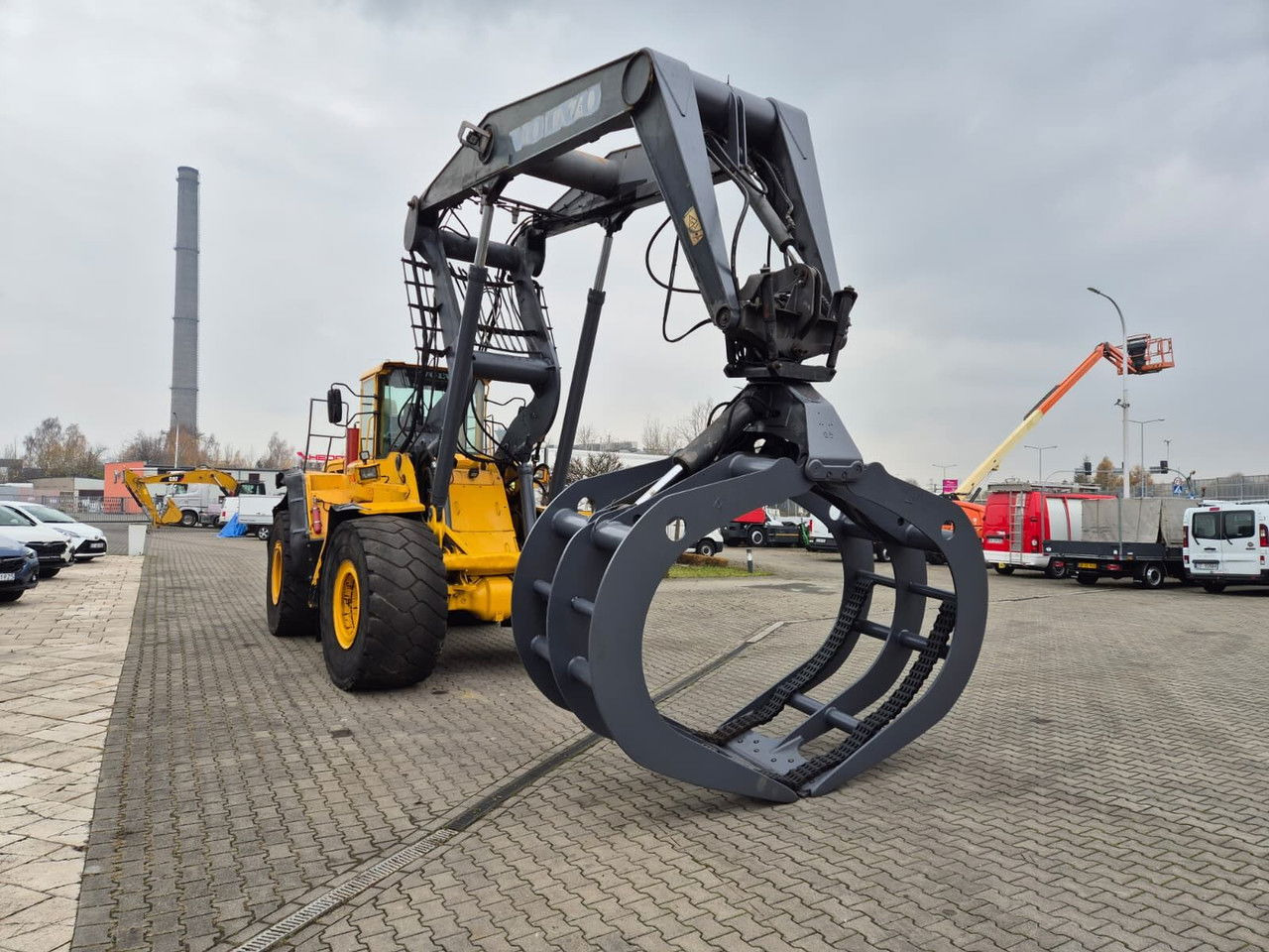 Volvo L180 E 4X4 / Loader / 1 Owner / Serviced - Wheel loader: picture 5 Volvo L180 E 4X4 / Loader / 1 Owner / Serviced - Wheel loader: picture 5