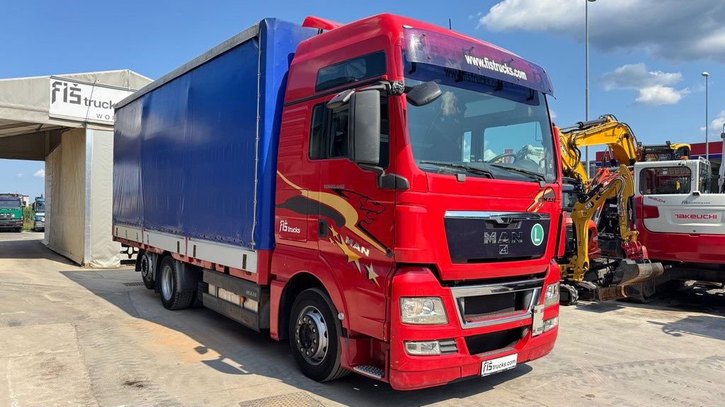 MAN TGX 26.440 6x2 box truck - retarder - lifting+steering axle - Box truck: picture 3 MAN TGX 26.440 6x2 box truck - retarder - lifting+steering axle - Box truck: picture 3