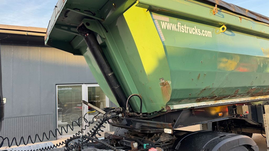 Meiller Kisa 3 - 3-Axle Tipper Trailer - hydr. back - Tipper semi-trailer: picture 2 Meiller Kisa 3 - 3-Axle Tipper Trailer - hydr. back - Tipper semi-trailer: picture 2