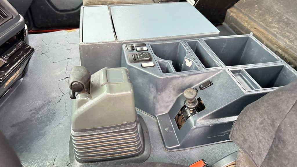 Mercedes-Benz Actros 2640 K 6x4 meiller tipper - EPS on lease Mercedes-Benz Actros 2640 K 6x4 meiller tipper - EPS: picture 30 Mercedes-Benz Actros 2640 K 6x4 meiller tipper - EPS on lease Mercedes-Benz Actros 2640 K 6x4 meiller tipper - EPS: picture 30