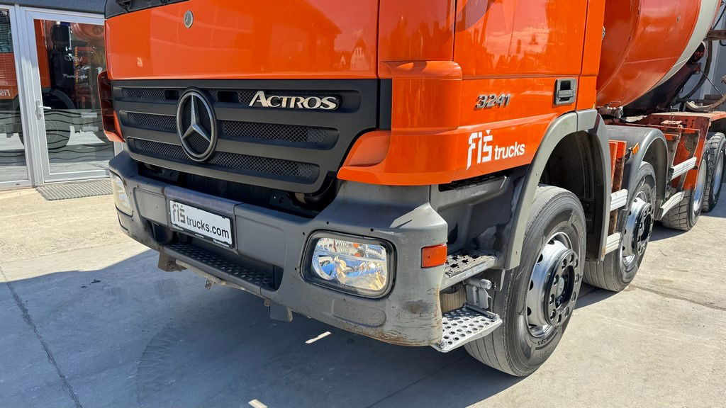 Mercedes-Benz Actros 3241 8x4 mixer 9m3 - Concrete mixer truck: picture 2 Mercedes-Benz Actros 3241 8x4 mixer 9m3 - Concrete mixer truck: picture 2