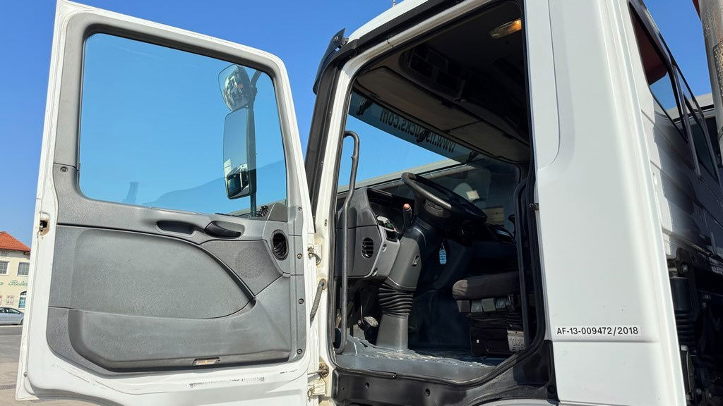 Tipper Mercedes-Benz Actros 4141 K 8x6 tipper - 18m3: picture 22