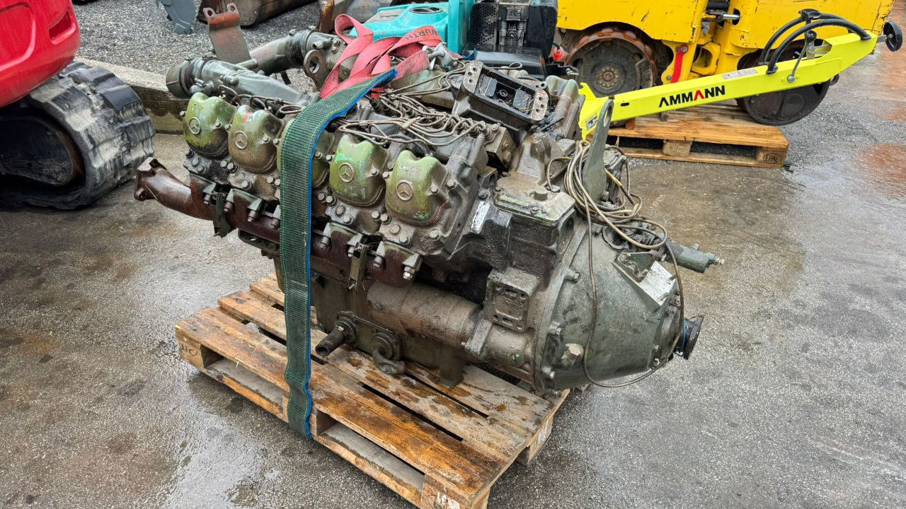 Mercedes-Benz Engine V10 - OM 403.1 - nr.2 - Engine for Truck: picture 5 Mercedes-Benz Engine V10 - OM 403.1 - nr.2 - Engine for Truck: picture 5