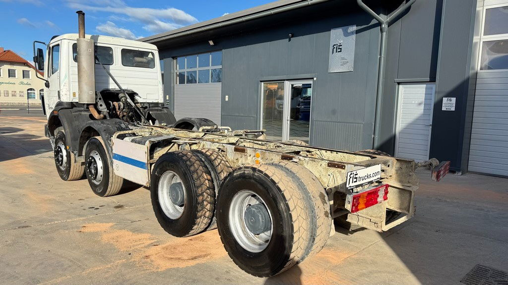 Cab chassis truck Mercedes-Benz SK 3234 8x4 chassis: picture 7