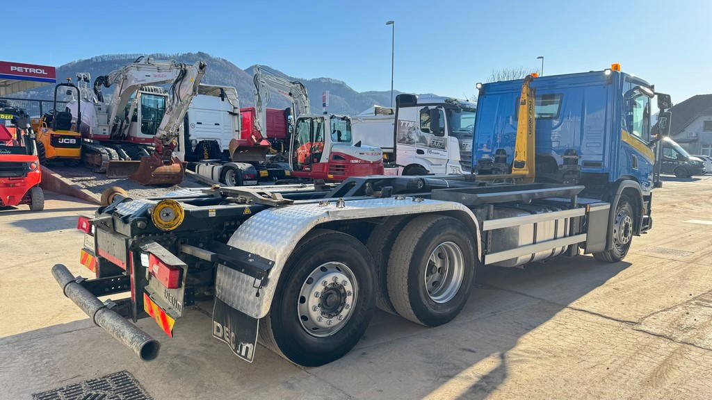 Scania P 360 6x2 palfinger abroll tipper - steering axle - Container transporter/ Swap body truck: picture 4 Scania P 360 6x2 palfinger abroll tipper - steering axle - Container transporter/ Swap body truck: picture 4