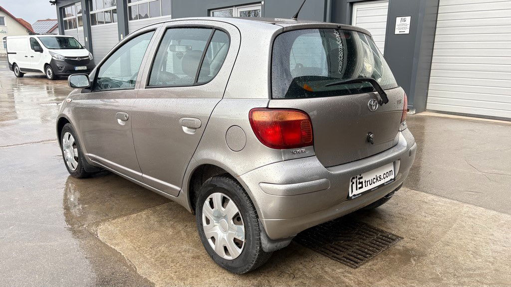 Toyota Yaris 1.3 - Petrol - 5 Doors - AC - Hatchback: picture 4 Toyota Yaris 1.3 - Petrol - 5 Doors - AC - Hatchback: picture 4