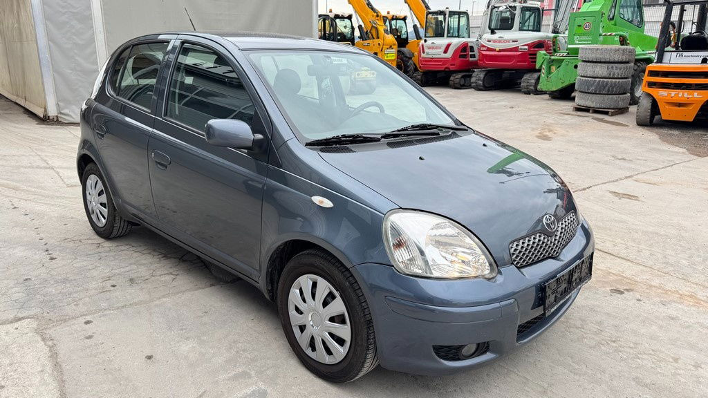 Toyota Yaris 1.3 - Petrol - 5 Doors - AC - Car: picture 2 Toyota Yaris 1.3 - Petrol - 5 Doors - AC - Car: picture 2