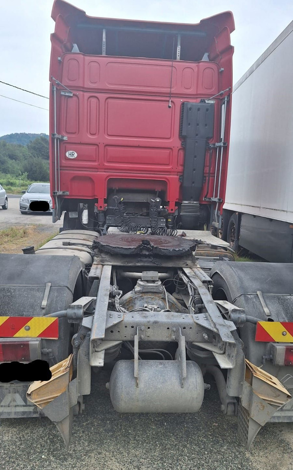 DAF XF 105.460 4x2 tractor unit - tipp. hydr. - Tractor unit: picture 3 DAF XF 105.460 4x2 tractor unit - tipp. hydr. - Tractor unit: picture 3