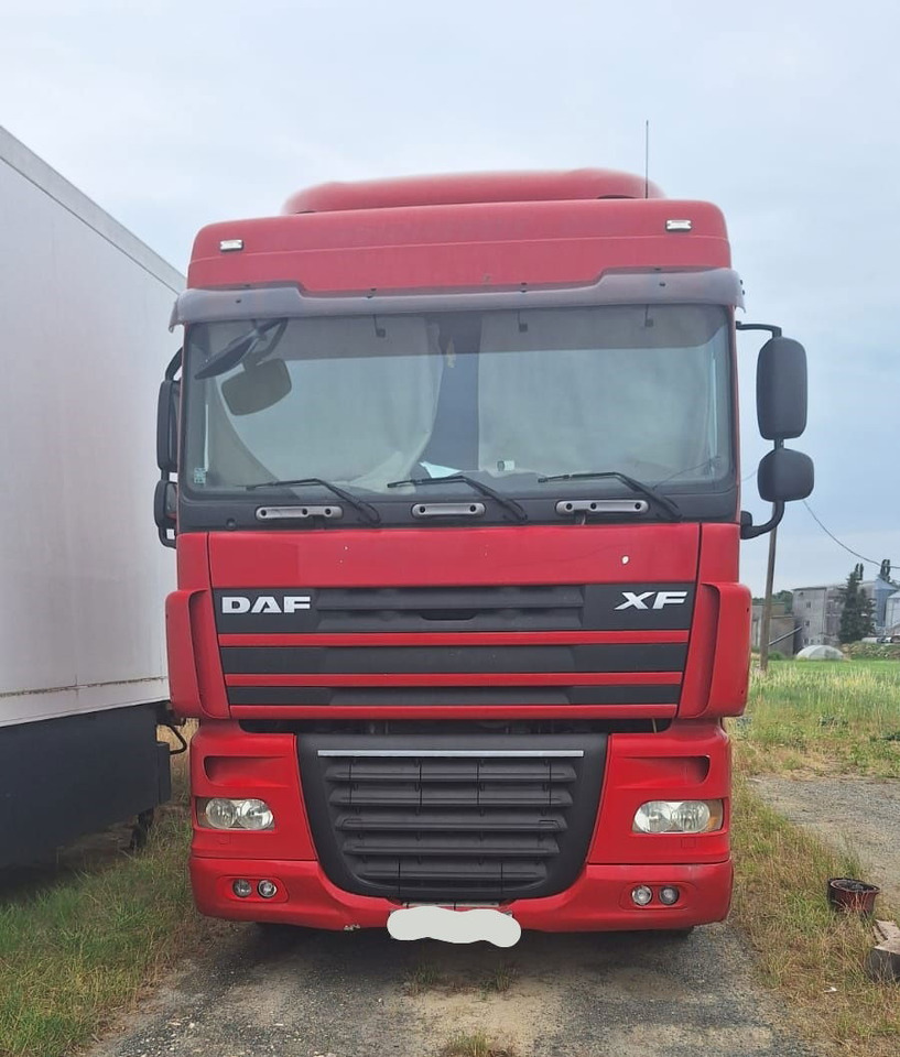 DAF XF 105.460 4x2 tractor unit - tipp. hydr. - Tractor unit: picture 2 DAF XF 105.460 4x2 tractor unit - tipp. hydr. - Tractor unit: picture 2