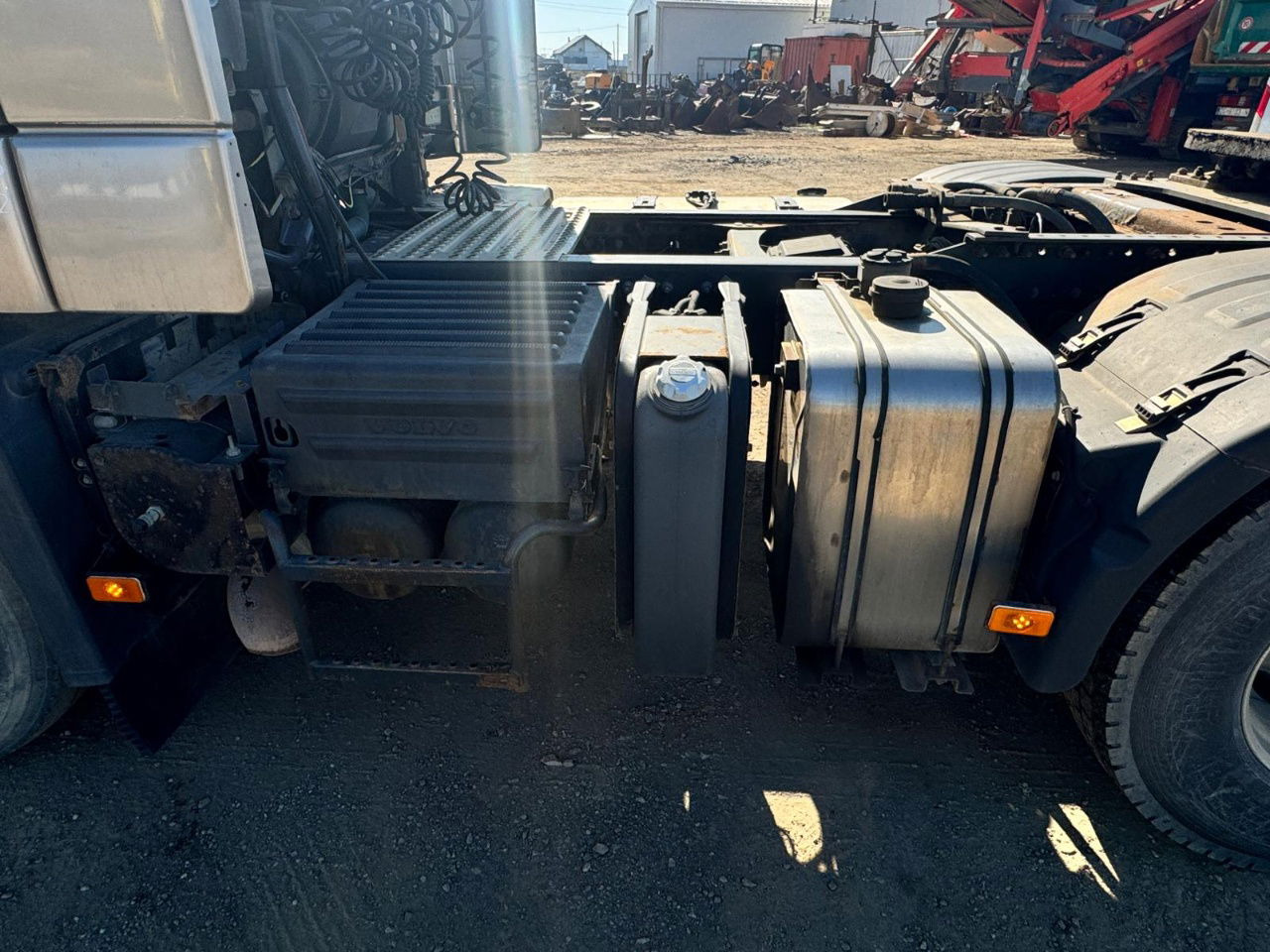 Volvo FH 16 580 6x4 tractor unit - euro 4  on lease Volvo FH 16 580 6x4 tractor unit - euro 4: picture 26