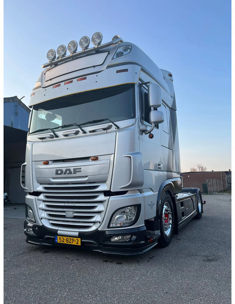 DAF XF 510 XF510 - Tractor unit: picture 2 DAF XF 510 XF510 - Tractor unit: picture 2