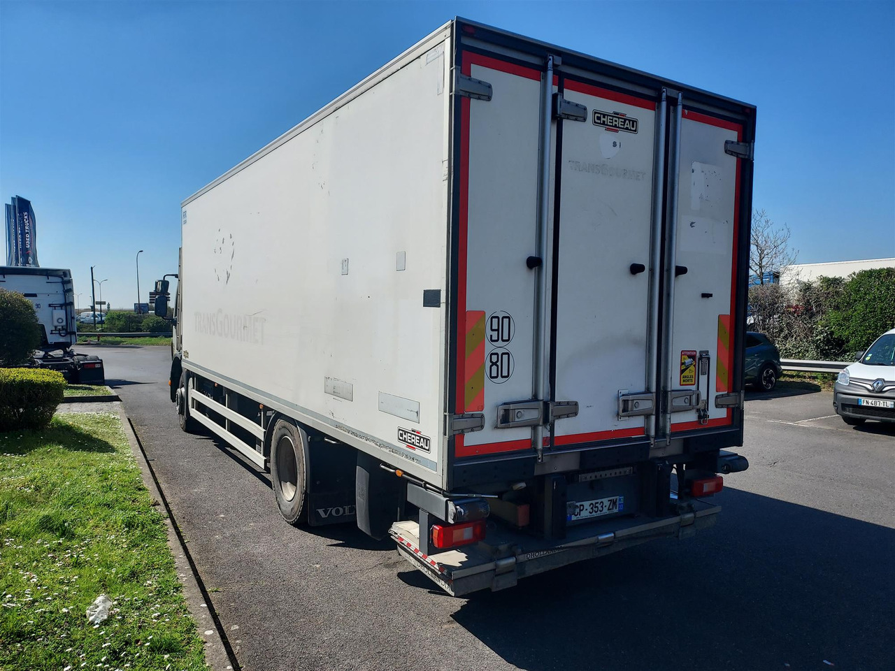 RENAULT FE 260 - Refrigerator truck: picture 4 RENAULT FE 260 - Refrigerator truck: picture 4