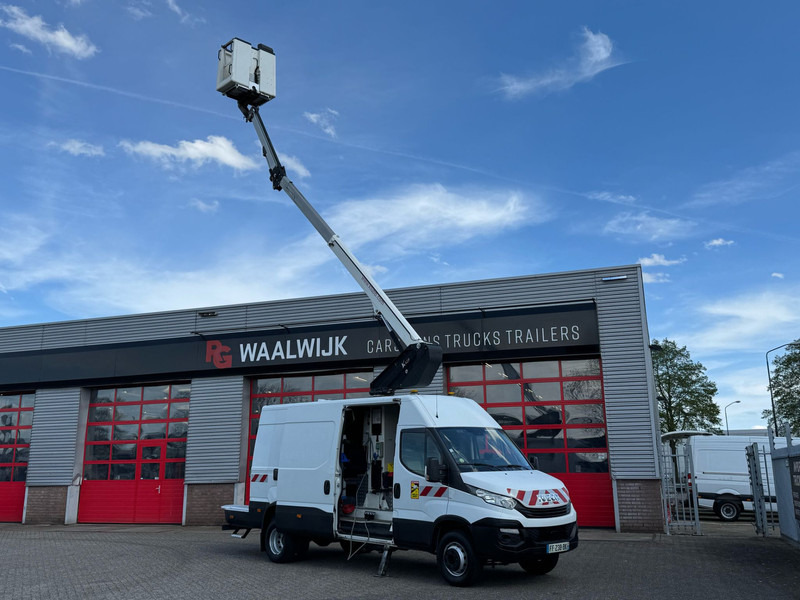 Iveco 70C15H 2 persoonslift, Electric/Hydraulic lift K 42 Hybrid - Truck: picture 4 Iveco 70C15H 2 persoonslift, Electric/Hydraulic lift K 42 Hybrid - Truck: picture 4