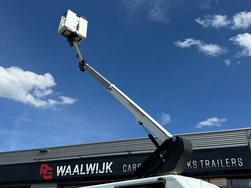 Iveco 70C15H 2 persoonslift, Electric/Hydraulic lift K 42 Hybrid - Truck: picture 3 Iveco 70C15H 2 persoonslift, Electric/Hydraulic lift K 42 Hybrid - Truck: picture 3