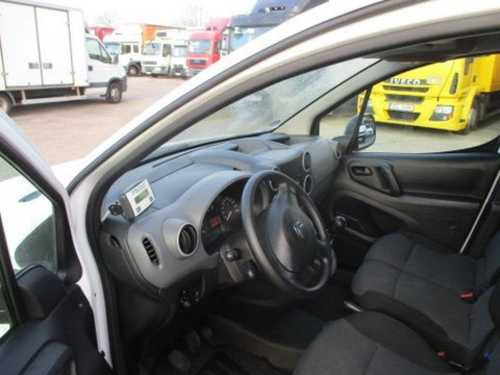 Citroën Berlingo izotherm - Refrigerated van: picture 5 Citroën Berlingo izotherm - Refrigerated van: picture 5