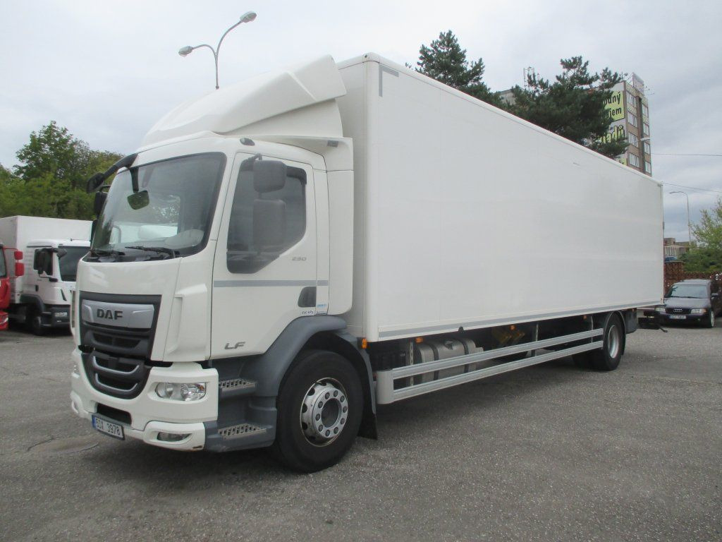 DAF 18.290 - Box truck: picture 1 DAF 18.290 - Box truck: picture 1