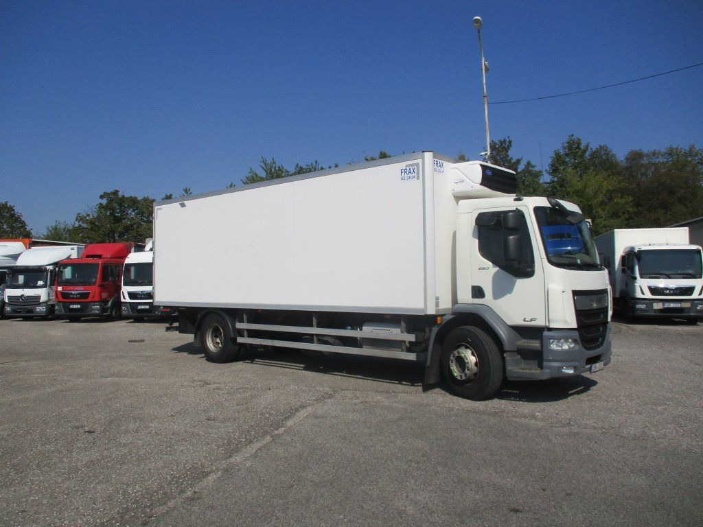 DAF LF 18.260 Xarios 600 DAF LF 18.260 Xarios 600 - Refrigerator truck: picture 2 DAF LF 18.260 Xarios 600 DAF LF 18.260 Xarios 600 - Refrigerator truck: picture 2