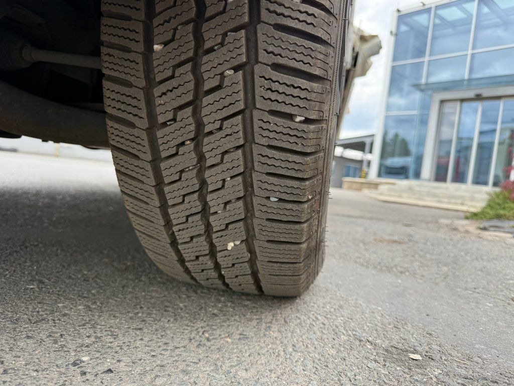 Box van Iveco 35S16 Daily UNFAL: picture 7